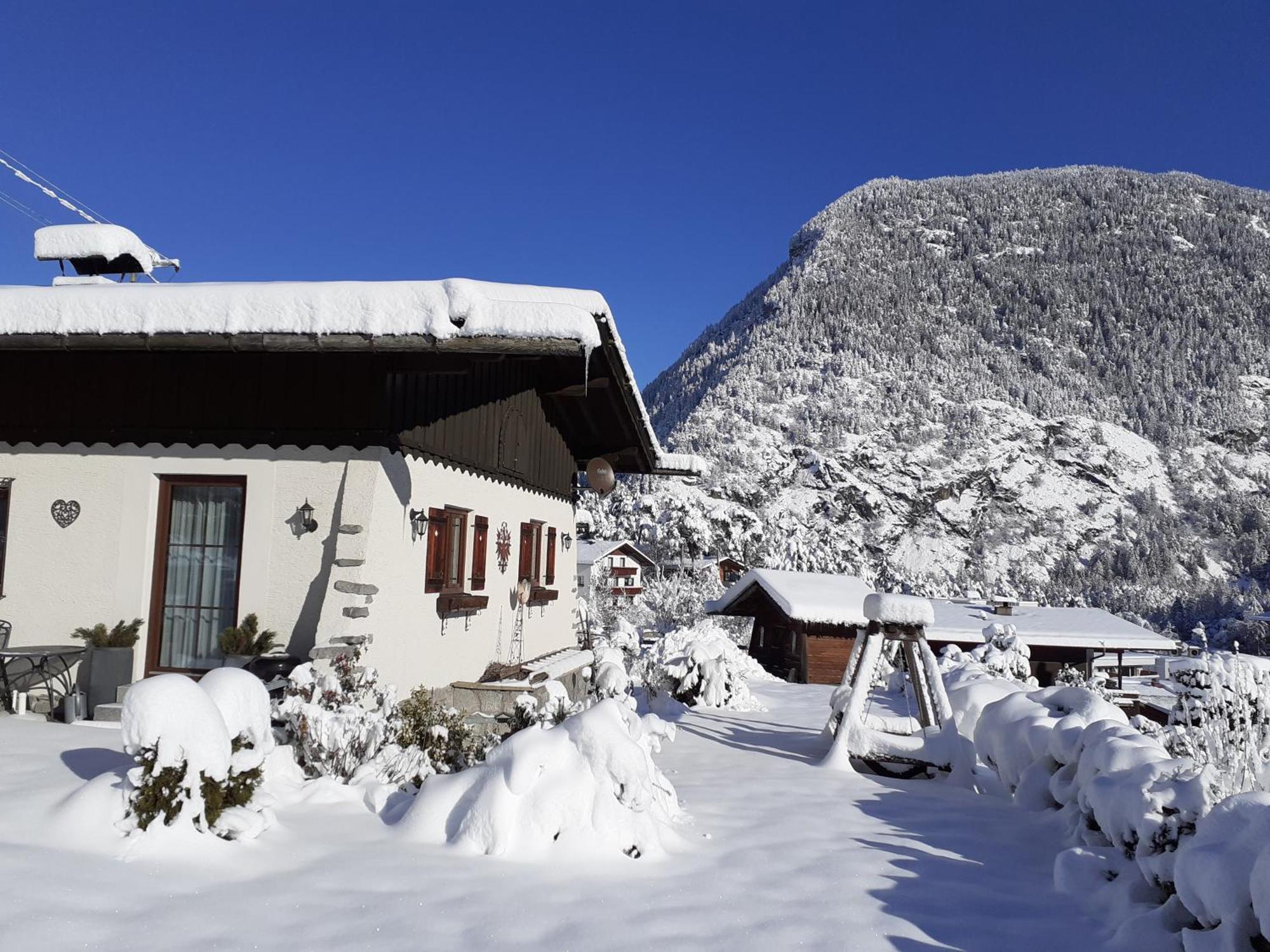 Ferienhaus Oetztal-Lodge Sautens Bagian luar foto