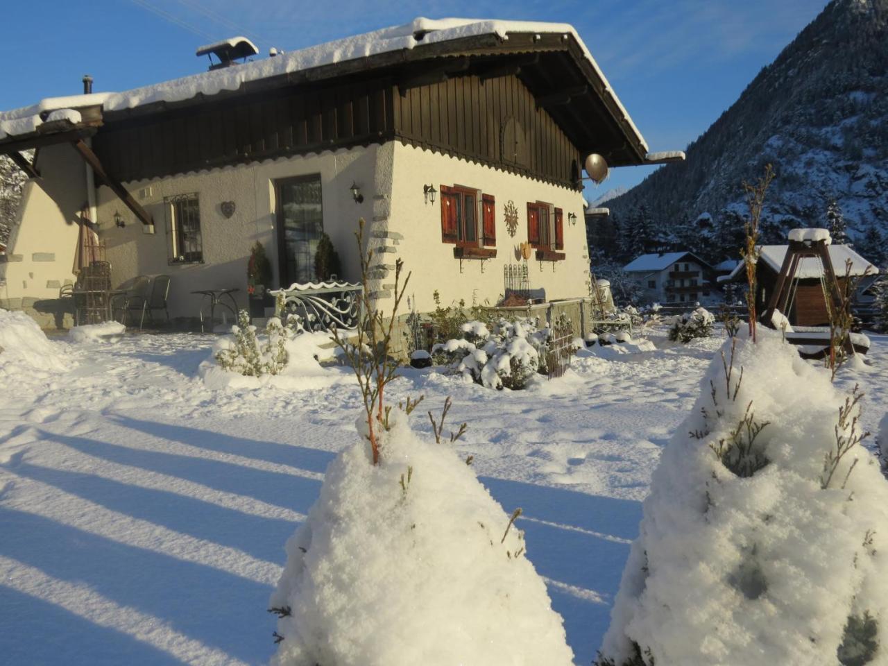 Ferienhaus Oetztal-Lodge Sautens Bagian luar foto